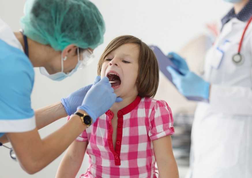 Prof. Dr. Ahmet Akçay Kanaltürk'te Geniz Eti Ameliyatlarını Anlatıyor